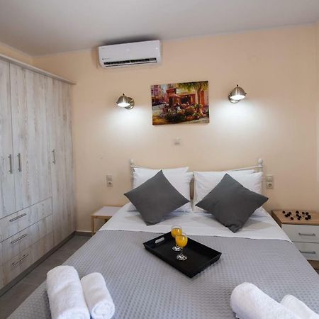 Apartamento Ifi Sea House Nikiana Exterior foto