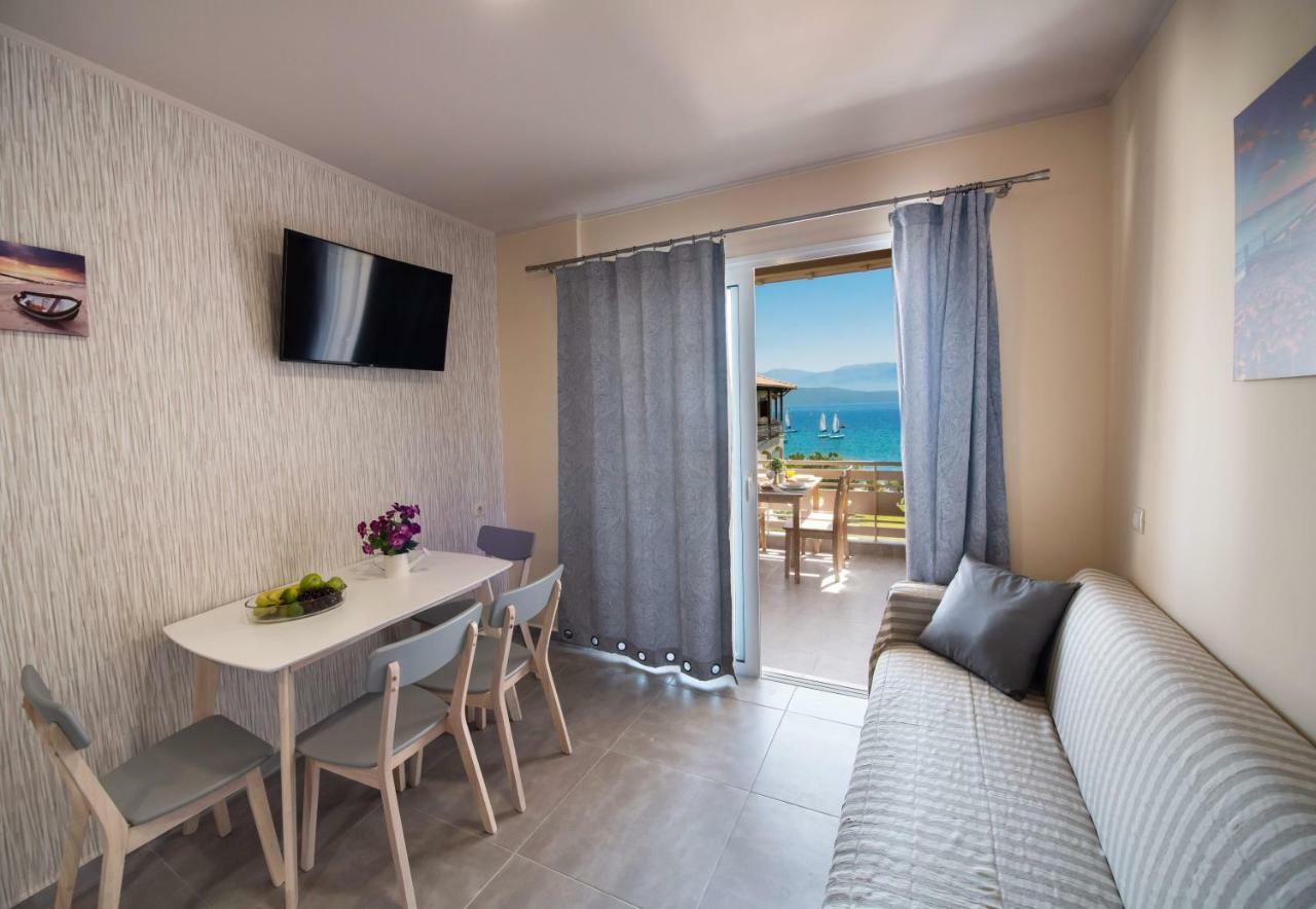Apartamento Ifi Sea House Nikiana Exterior foto